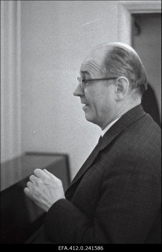 Kohtumine "Seltskonnalaul" ajakirja "Kultuur ja Elu" toimetuses.