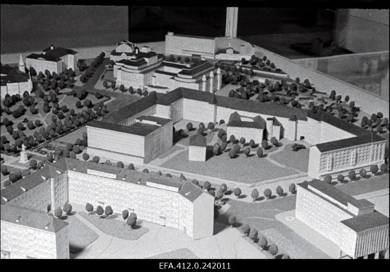 Maketitegija Teedo Meltsi valmistatud Tallinna makett (Estonia teater, Teaduste Akadeemia jt hooned).