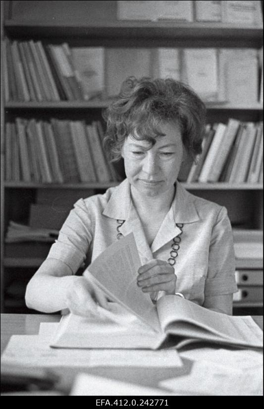 Üleliidulise Leiutiste ja Avastuste Komitee Polügraafiaettevõtte "Patent" Tallinna filiaali töötaja.