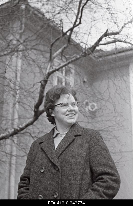 Üleliidulise Leiutiste ja Avastuste Komitee Polügraafiaettevõtte "Patent" Tallinna filiaali töötaja.