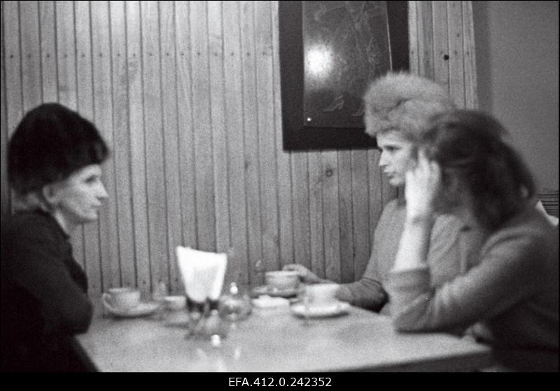 Kohvik-Restoranis "Vana-Toomas".