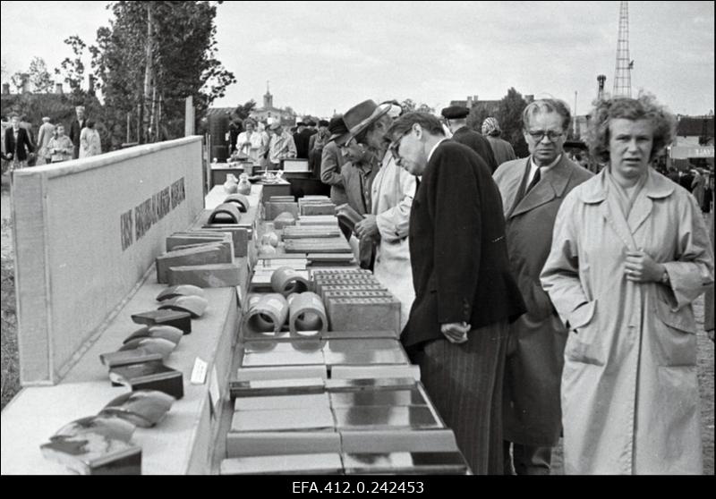 Ehitajate päev Komsomoli staadionil (Krivonogov, Ants ja Loit).