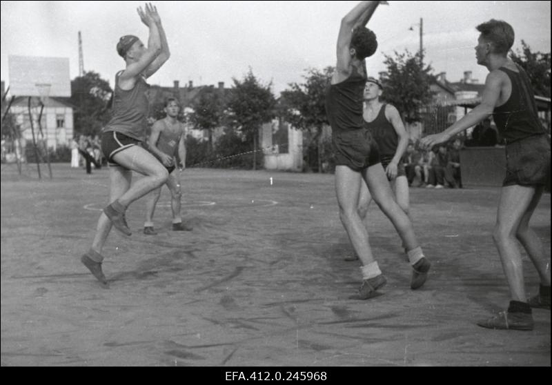 ENSV 1953. a esivõistlused korvpallis.