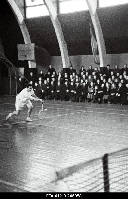 Tallinna ja Leningradi noorte demonstratsioon-võistlused tennises.