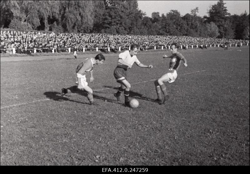 Spordimärkmik 22.07.1956: jalgpallivõistlus.