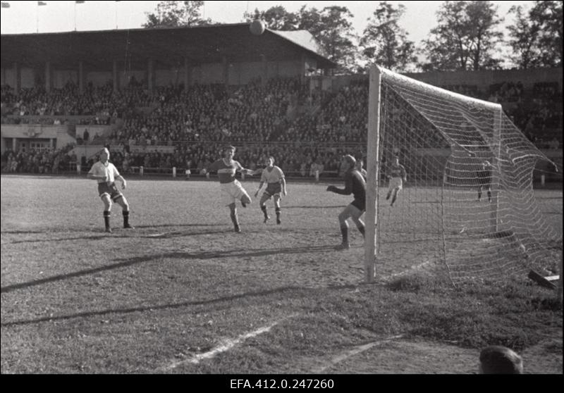 Spordimärkmik 22.07.1956: jalgpallivõistlus.