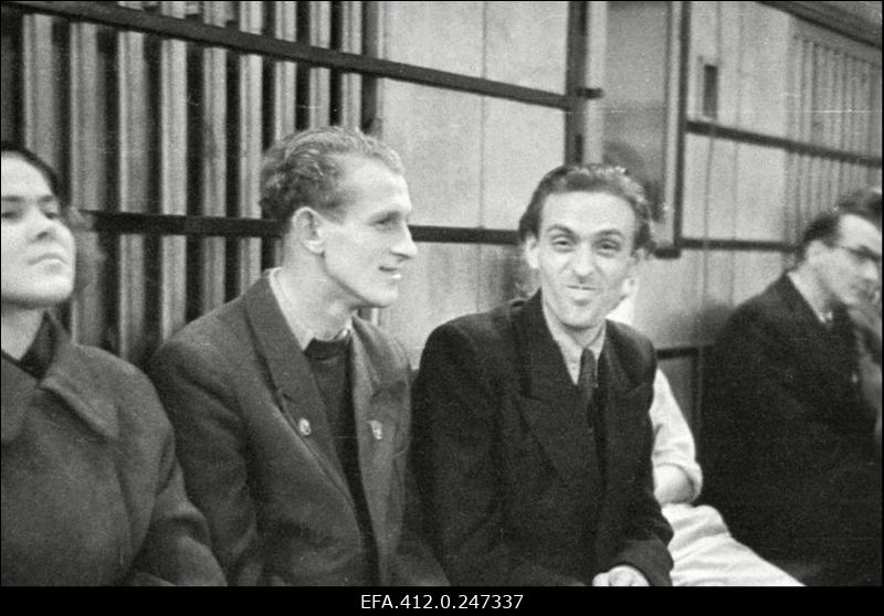 Võrkpallivõistlused Tallinna Ehitustehnikumi võimlas.