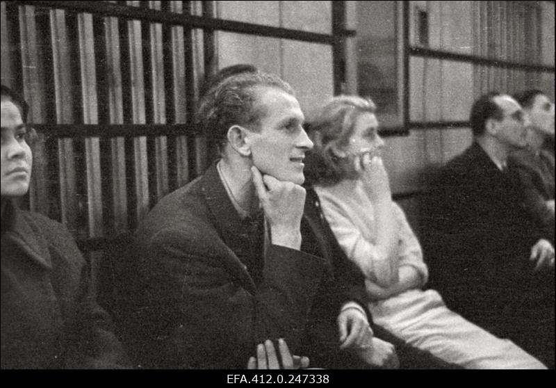 Võrkpallivõistlused Tallinna Ehitustehnikumi võimlas.