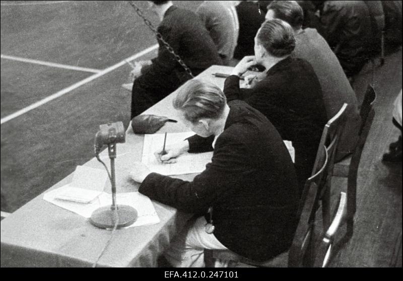 Noorte võrkpallivõistlus.