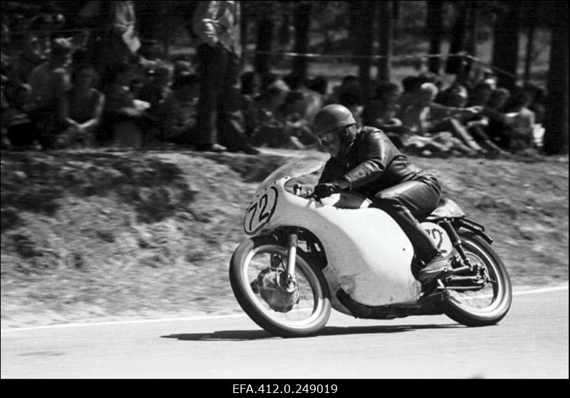 Rahvusvahelised motovõistlused Pirita-Kose-Kloostrimetsa ringrajal.