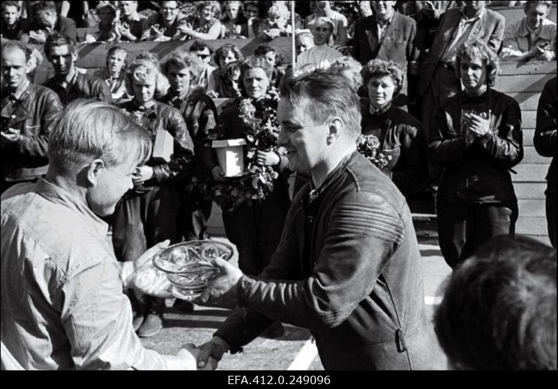 Rahvusvahelised motovõistlused Pirita-Kose-Kloostrimetsa ringrajal.