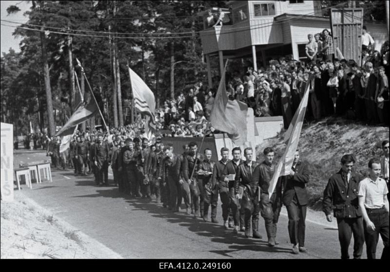 Motovõistlused Pirital.