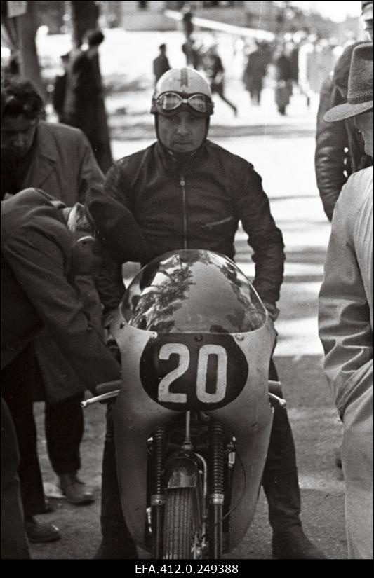 NSV Liidu meistrivõistlused ringrajasõidus (II etapp).