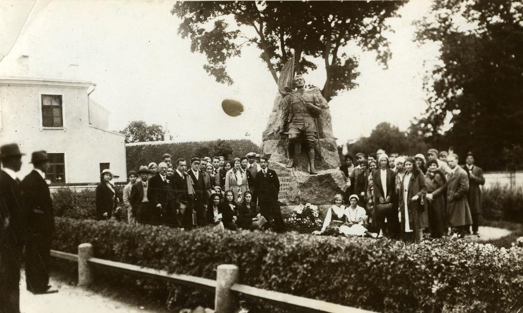 Kuressaare Vabadussõja monument