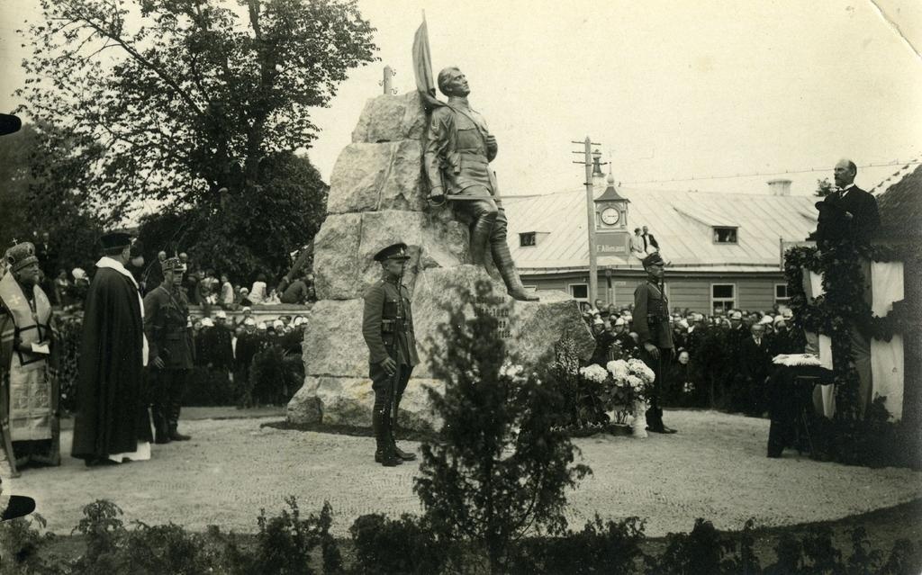 Kuressaare Vabadussõja monumendi avamine