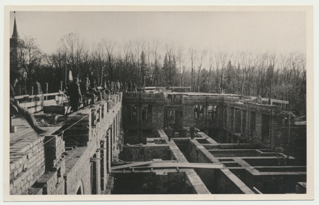foto Eesti Panga Viljandi osakonna maja ehitus, Vabaduse plats 1925