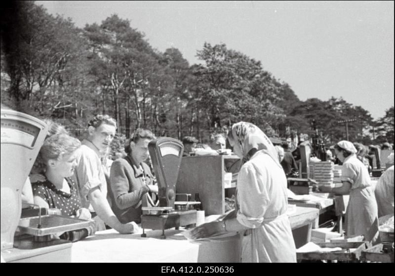 Motovõistlused Pirital.