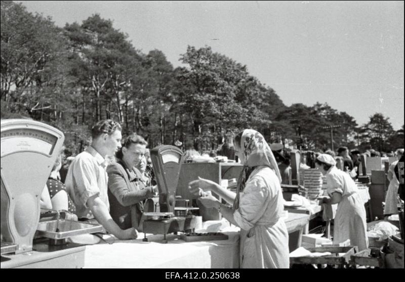 Motovõistlused Pirital.