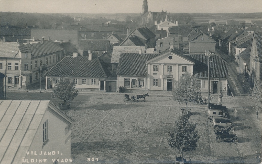 foto Üldvaade Viljandile raekoja tornist