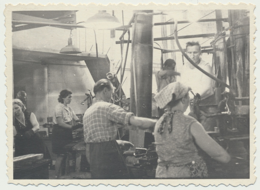 foto, Viljandimaa, Meleski klaasivabrik, sisevaade, u 1960