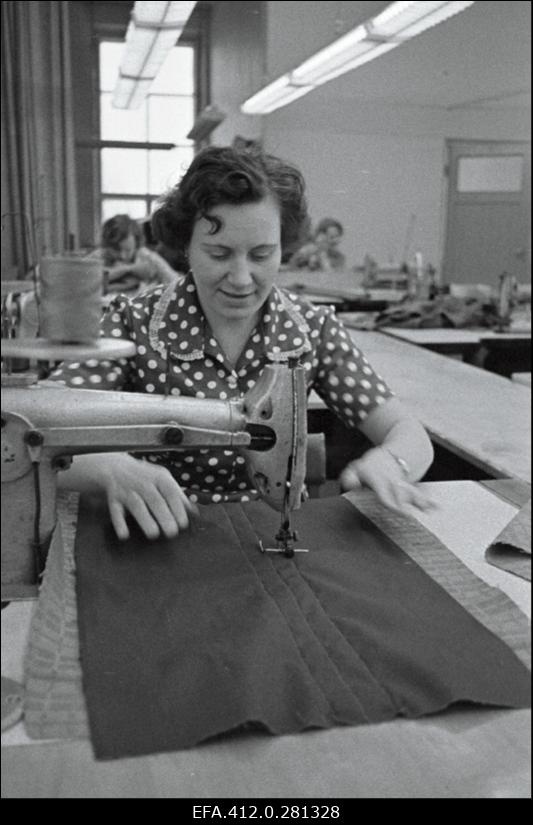 ENSV Teatriühingu Tööstuskombinaadis