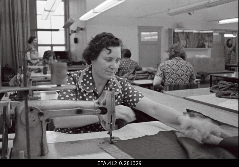 ENSV Teatriühingu Tööstuskombinaadis