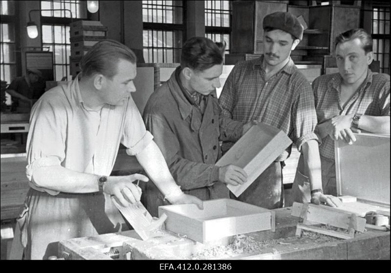 Vineeri- ja Mööblivabrikus