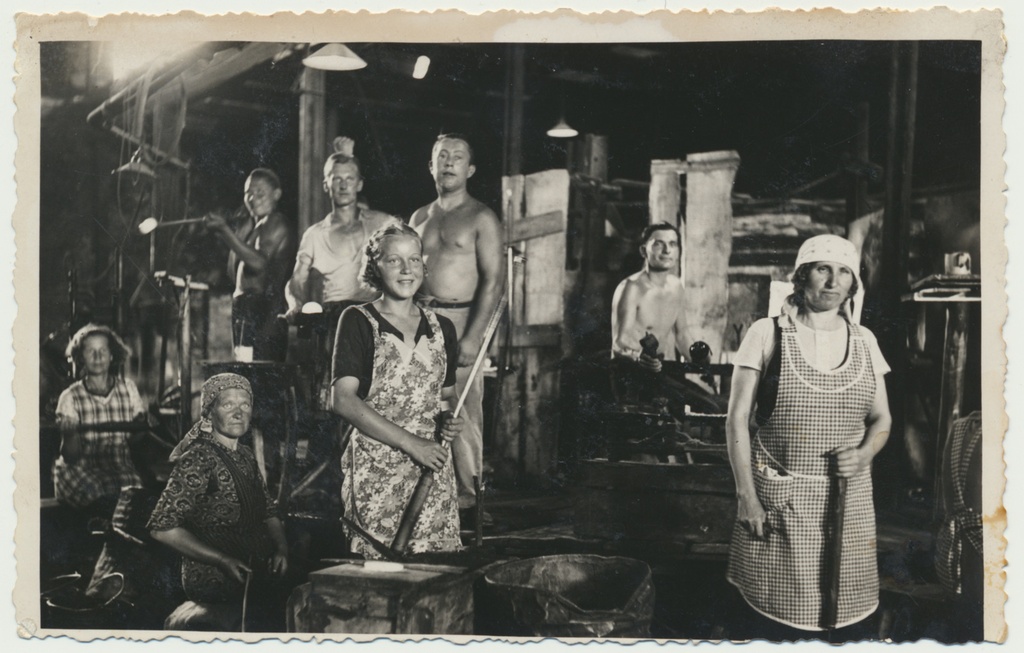 foto, Viljandimaa, Meleski klaasivabrik, sisevaade, u 1925