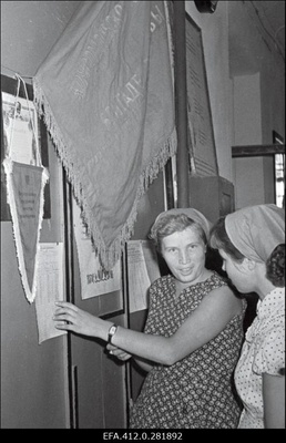 Jekaterina Rastrõgina kom.töö brigaad Kreenholmis  duplicate photo