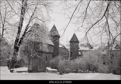 Härmas linn. Viru värav. Vaateid Toompealt vanalinnale. В. Чин-мо-цай ja Ю. Ищунко.  duplicate photo