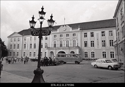 Toompea loss.  similar photo