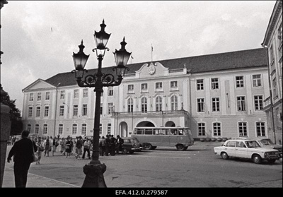 Toompea loss.  similar photo