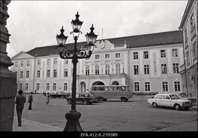 Toompea loss.  similar photo