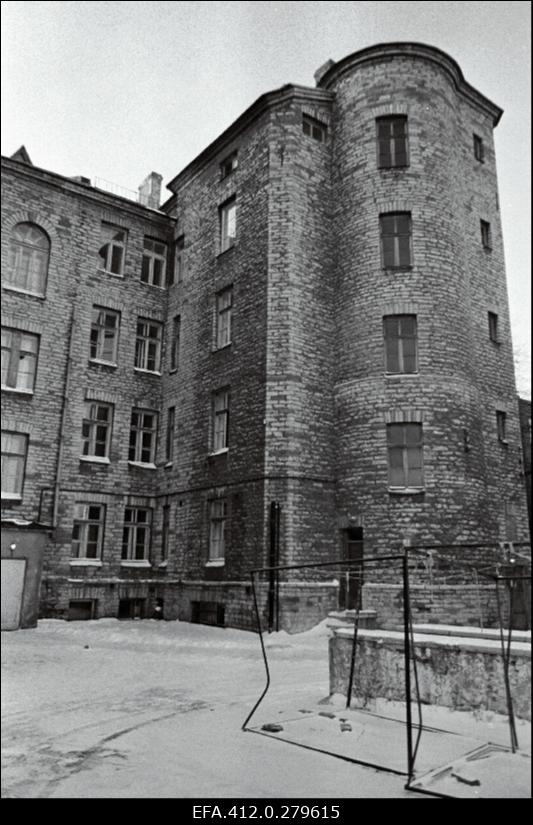 Tallinna tänavad. Tuttavad. võtteid sm Meierthalile.