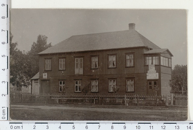 Tõstamma Rahvahariduse seltsi üürikorter teisel korrusel 1909