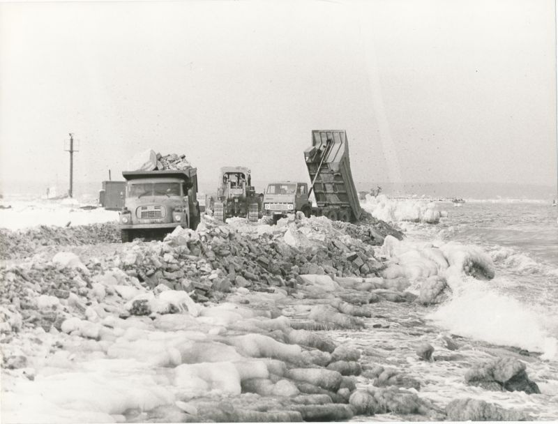 Foto. Tallinna Uussadama ehitustööd. 1983.