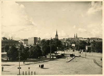 Viru väljak 1930. aastatel, kõrgvaade Vene turu kohalt Pärnu mnt suunal  duplicate photo
