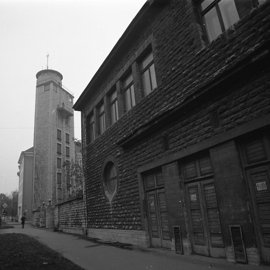 Tuletõrjehoone Tallinnas Raua tn, vaade Raua tänavalt. Arhitekt Herbert Johanson