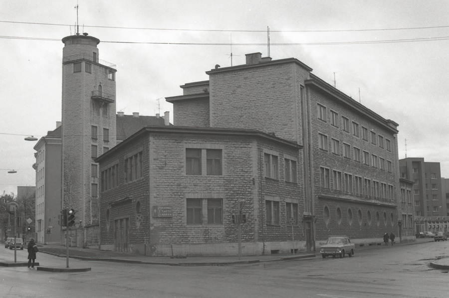 Tuletõrjehoone Tallinnas Raua tn, vaade Raua tänavalt. Arhitekt Herbert Johanson