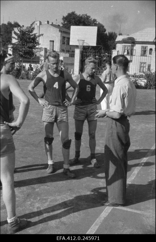 ENSV 1953. a esivõistlused korvpallis.