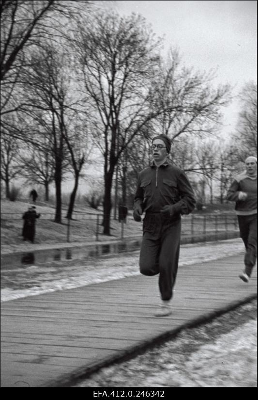 ENSV kergejõustikuvõistlused.