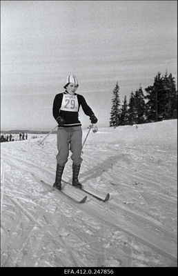 NSV Liidu suusatamise meistrivõistluste ajal Otepääl.  duplicate photo