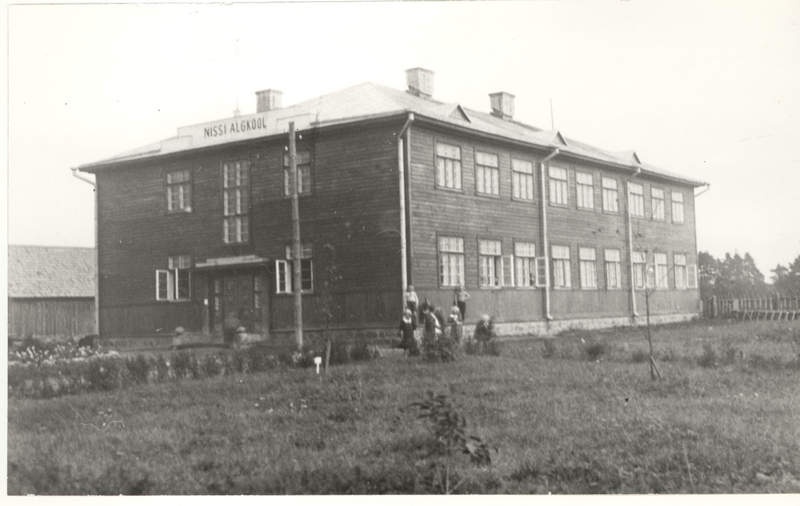 Nissi algkooli hoone
