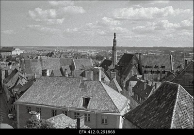 Vanalinna panoraam Toompealt. (suvine päev).  similar photo