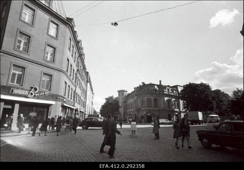 Russariga võetud lint (objektiiviga "Russar" 20mm).