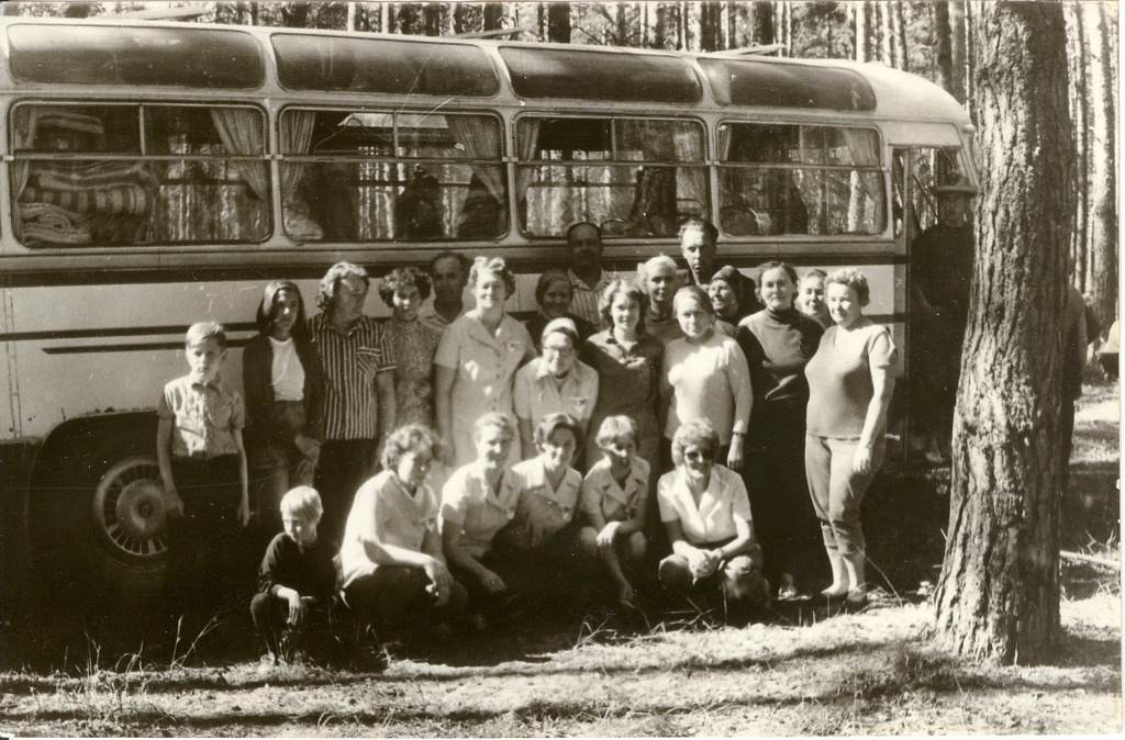 foto, meditsiiniõdede laagris Kauksis 1971.a.