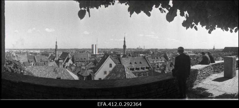 Panoraamid: 1. Vanalinn Toompealt. 2. Hotell "Viru". 3. Tornide Väljak. 4. Kirjanike Maja. 5. Tervishoiu Ministeerium. 6. Niguliste tänav.