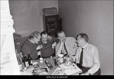 Rudolf Vail Tallinnas meie toimetuses.  duplicate photo