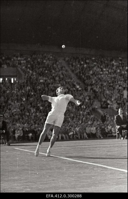 Tennisevõistused Lauluväljakul.  duplicate photo