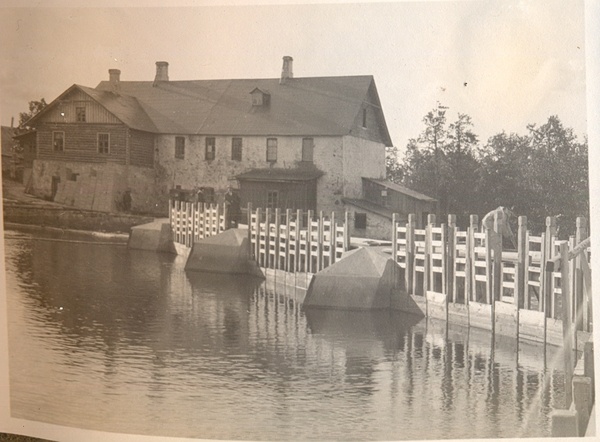 foto Kaunissaare mõisas Jägala jõe pais